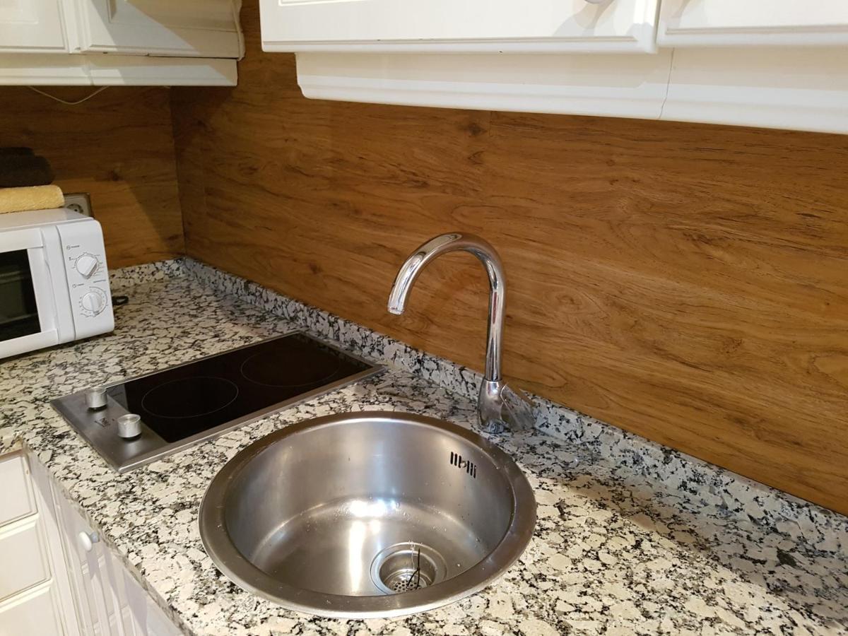 Orient Apartment Madrid Luaran gambar