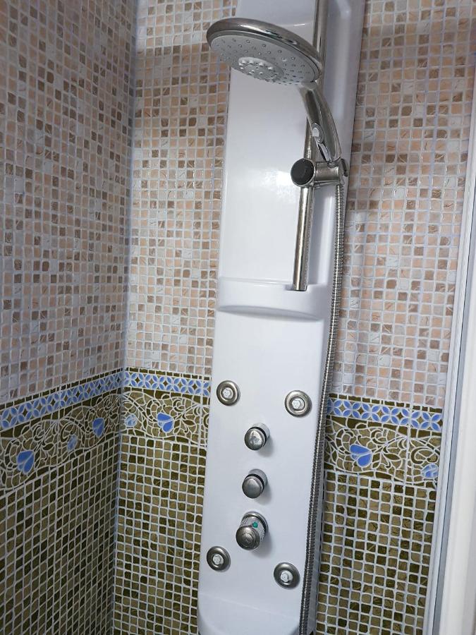 Orient Apartment Madrid Luaran gambar