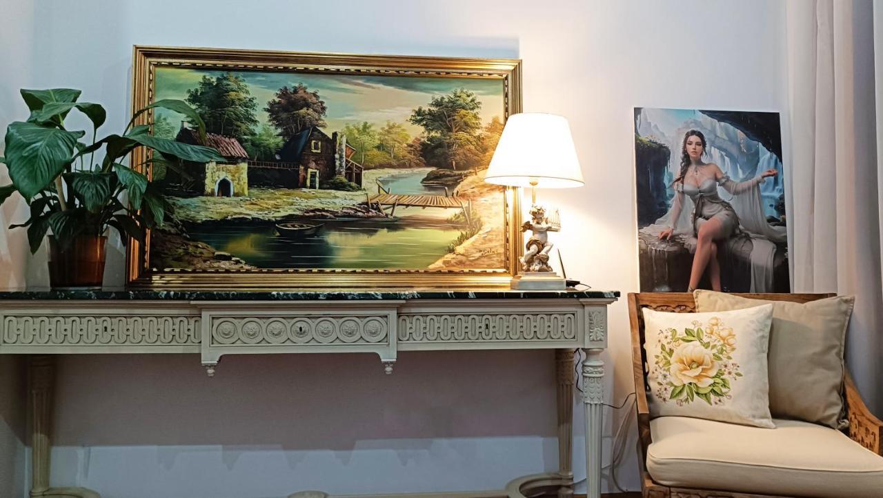 Orient Apartment Madrid Luaran gambar