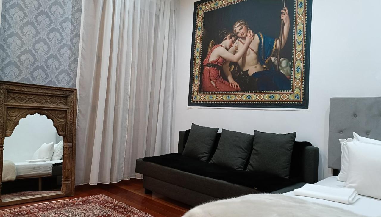 Orient Apartment Madrid Luaran gambar
