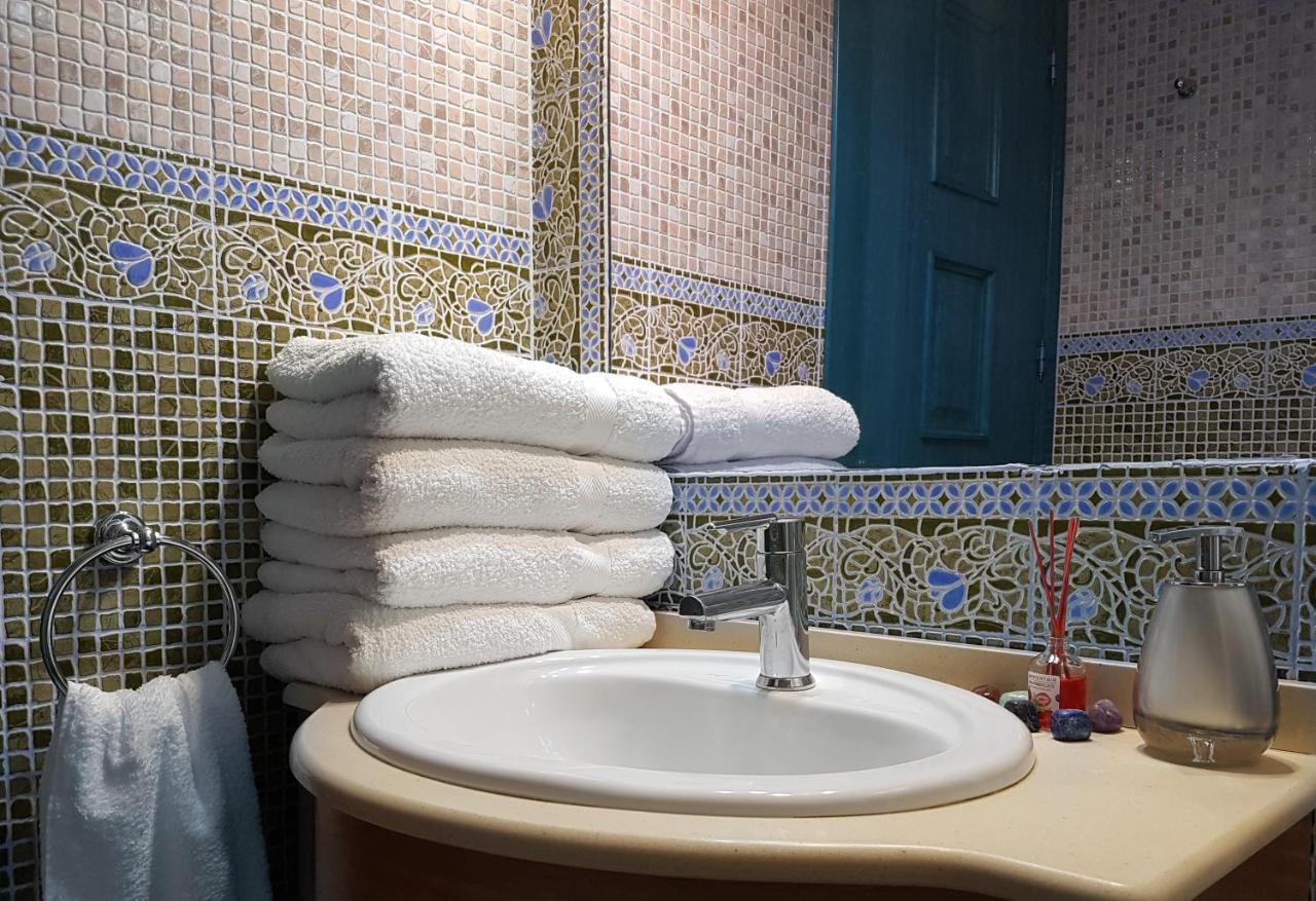 Orient Apartment Madrid Luaran gambar
